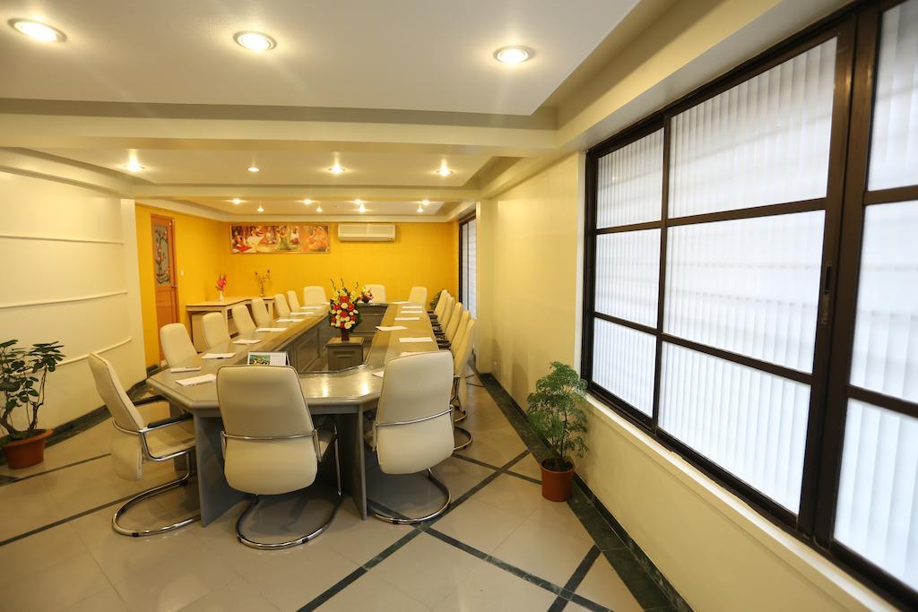 Eastern House Hotel Dhaka Buitenkant foto