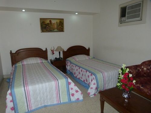 Eastern House Hotel Dhaka Buitenkant foto